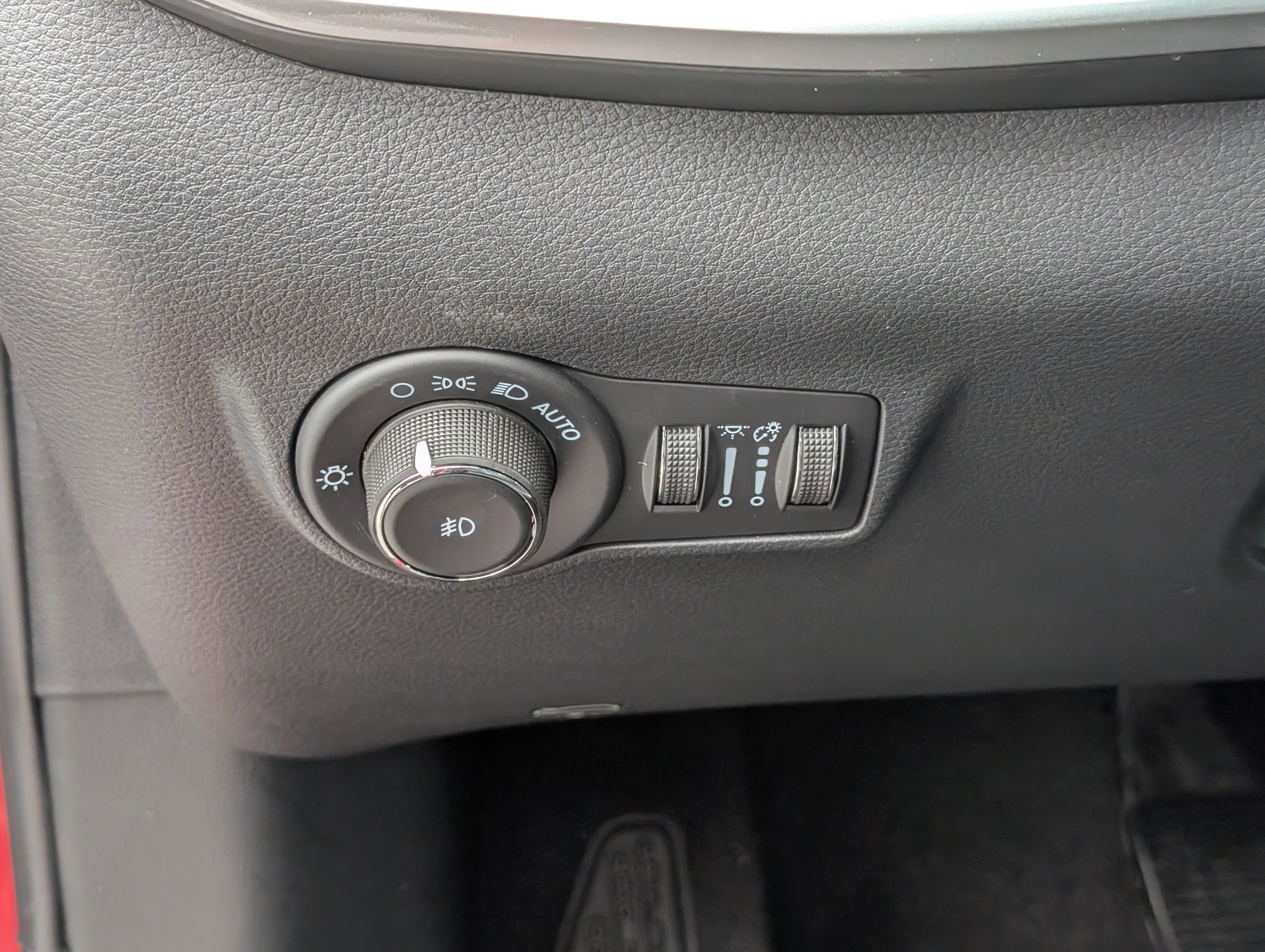 New 2026 Jeep Compass Limited image 14