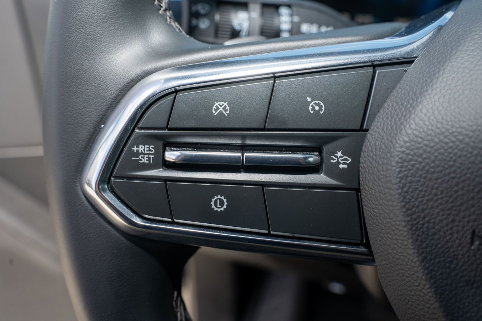 Used 2025 Chevrolet Tahoe LT image 32