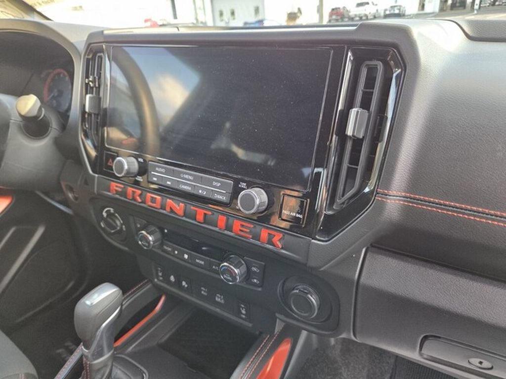 Used 2026 Nissan Frontier PRO-4X AWD/4WD image 5