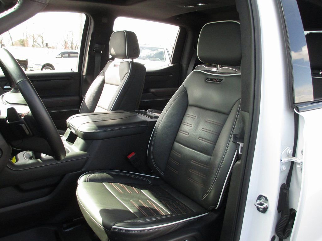 Used 2024 GMC Sierra 1500 AT4X image 21