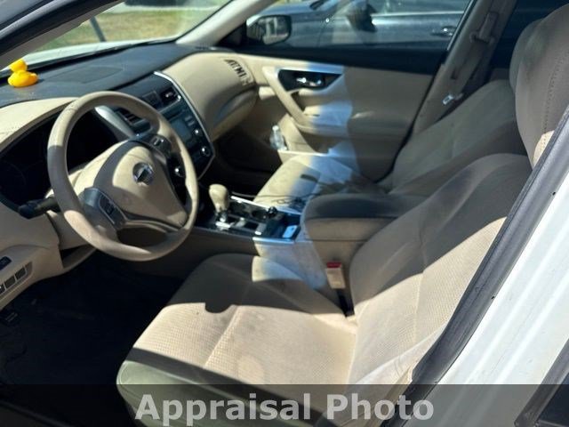Used 2014 Nissan Altima 2.5 S w/ Display Audio Package FWD image 10