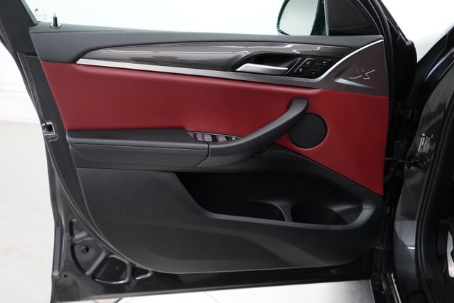 Used 2023 BMW X4 M40i w/ Premium Package image 9