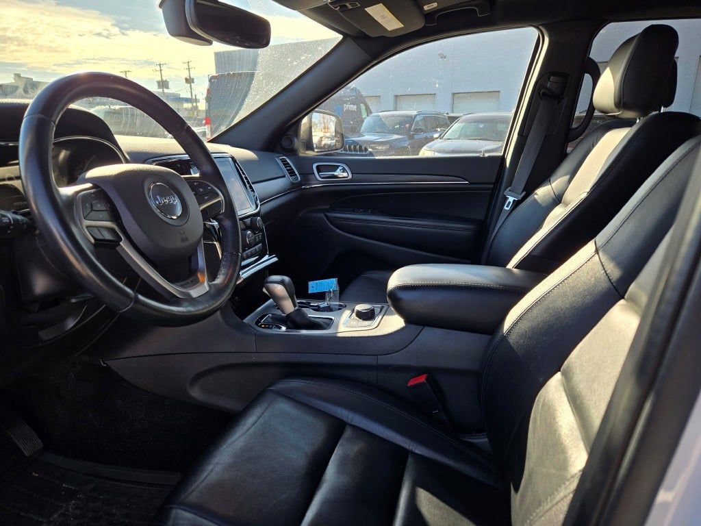 Certified 2022 Jeep Grand Cherokee Limited w/ Trailer Tow Group IV image 20