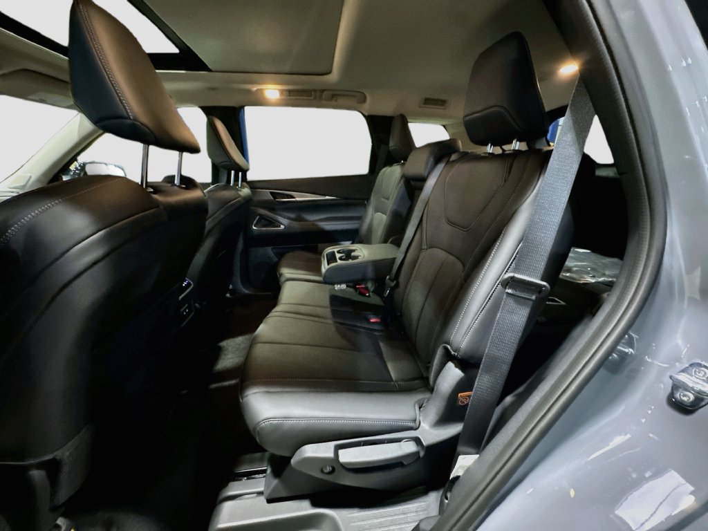 New 2027 INFINITI QX60 Luxe w/ Cargo Package FWD image 26