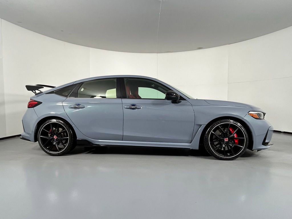 Used 2025 Honda Civic Type R image 9