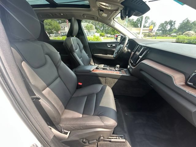 Certified 2024 Volvo XC60 B5 Plus w/ Climate Package AWD/4WD image 14