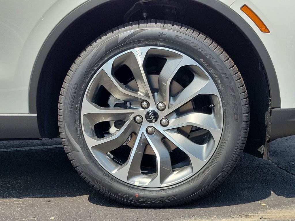New 2026 Lincoln Aviator AWD image 9
