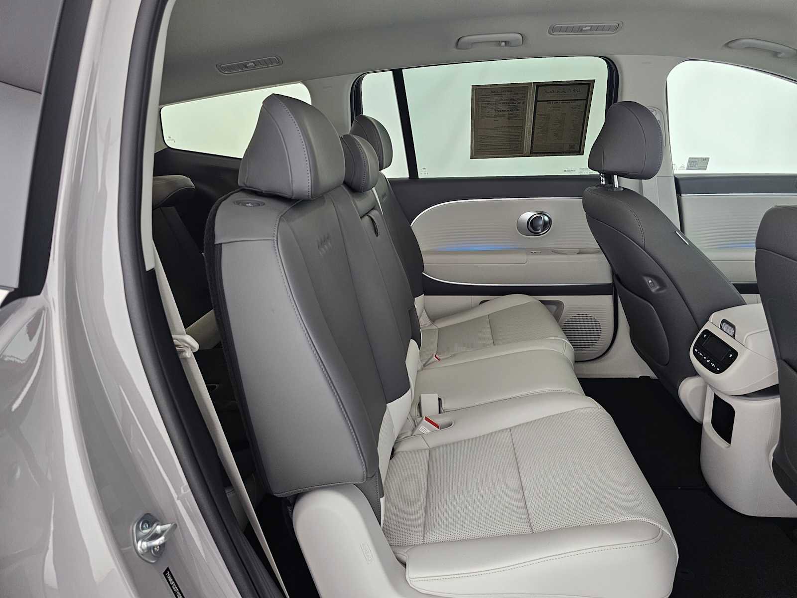 Used 2026 Hyundai Ioniq 9 SEL image 12