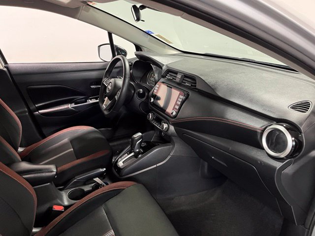 Used 2024 Nissan Versa SR FWD image 11