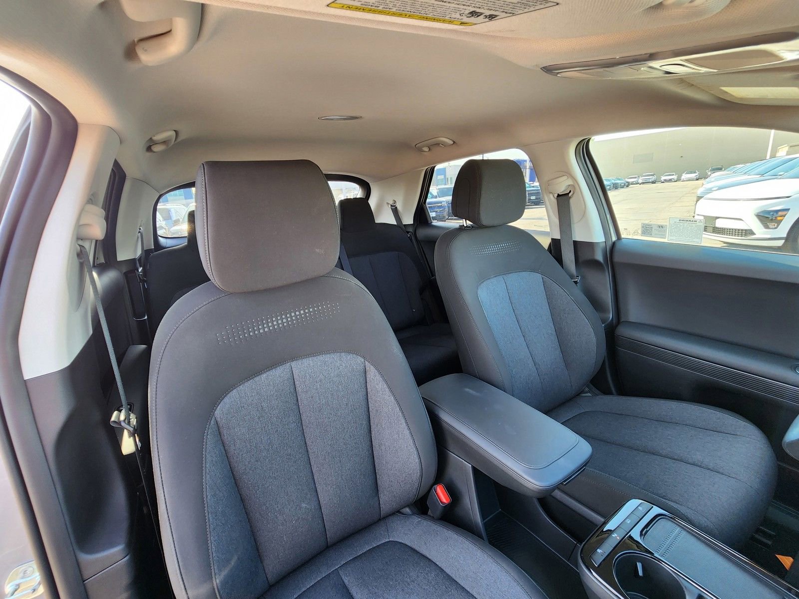 Used 2025 Hyundai Ioniq 5 SE image 33