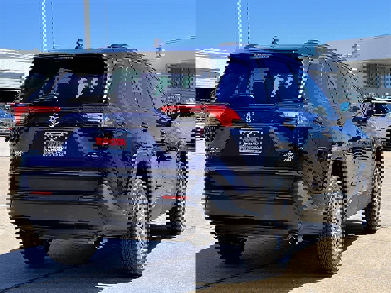 Used 2024 Toyota RAV4 XLE image 4