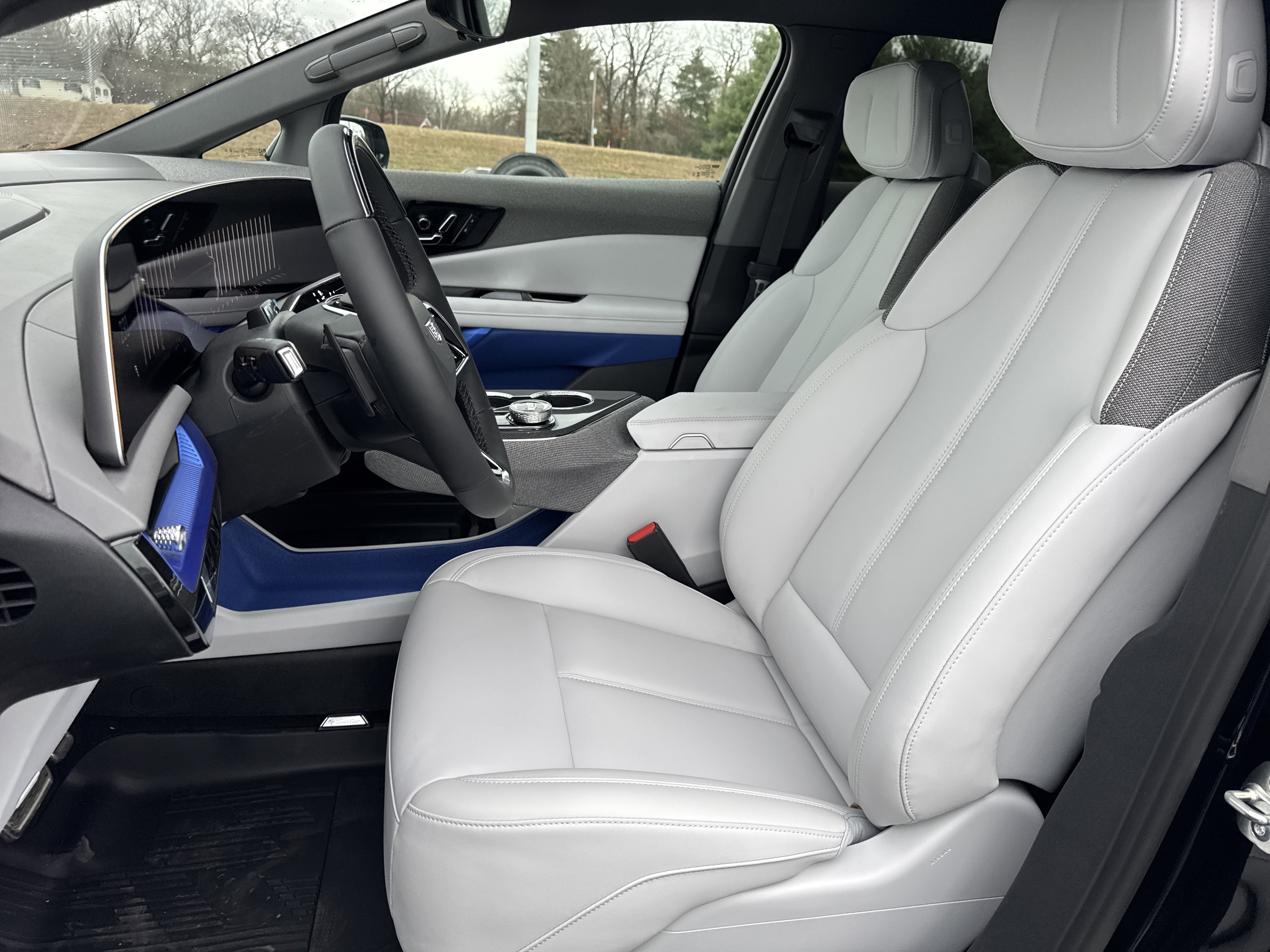 New 2026 Cadillac Optiq Luxury 1 image 6