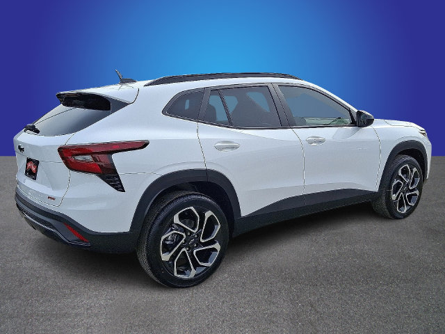New 2026 Chevrolet Trax RS w/ Sunroof Package FWD image 3