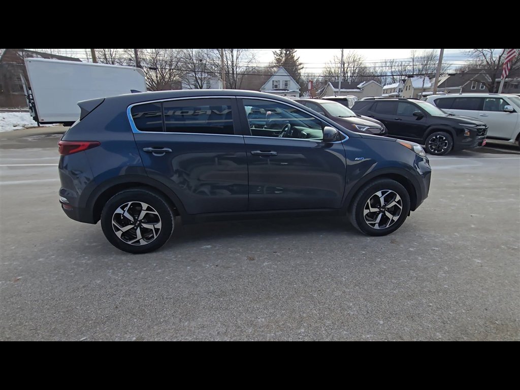 Used 2021 Kia Sportage LX image 9