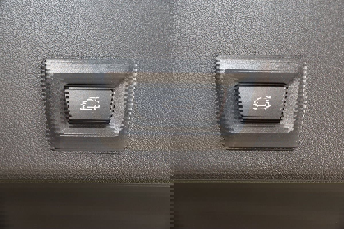 Used 2024 BMW X6 xDrive40i image 78