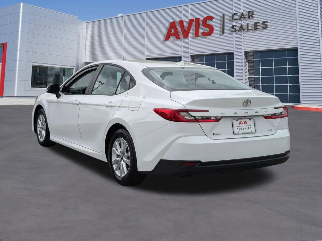 Used 2025 Toyota Camry LE image 9