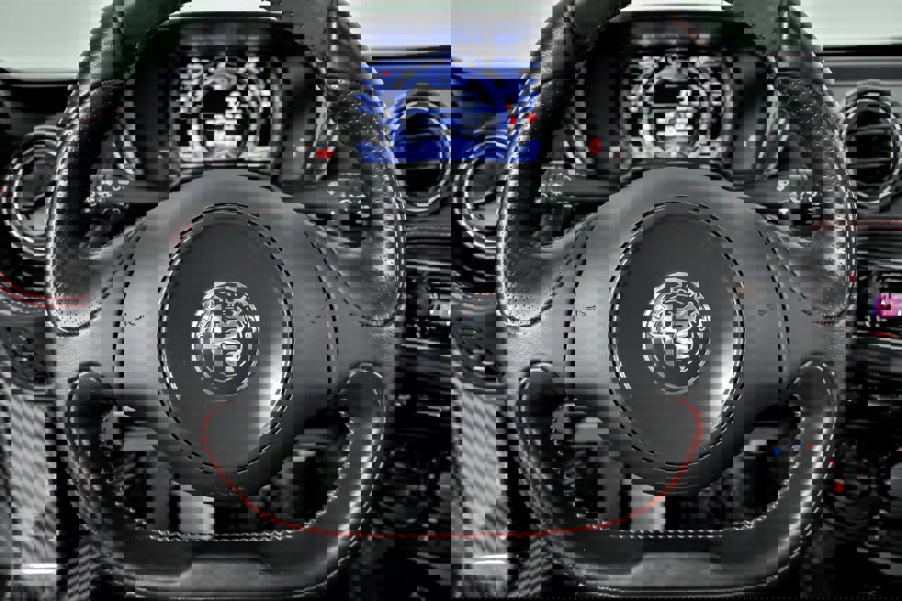 Used 2020 Alfa Romeo 4C Spider image 27