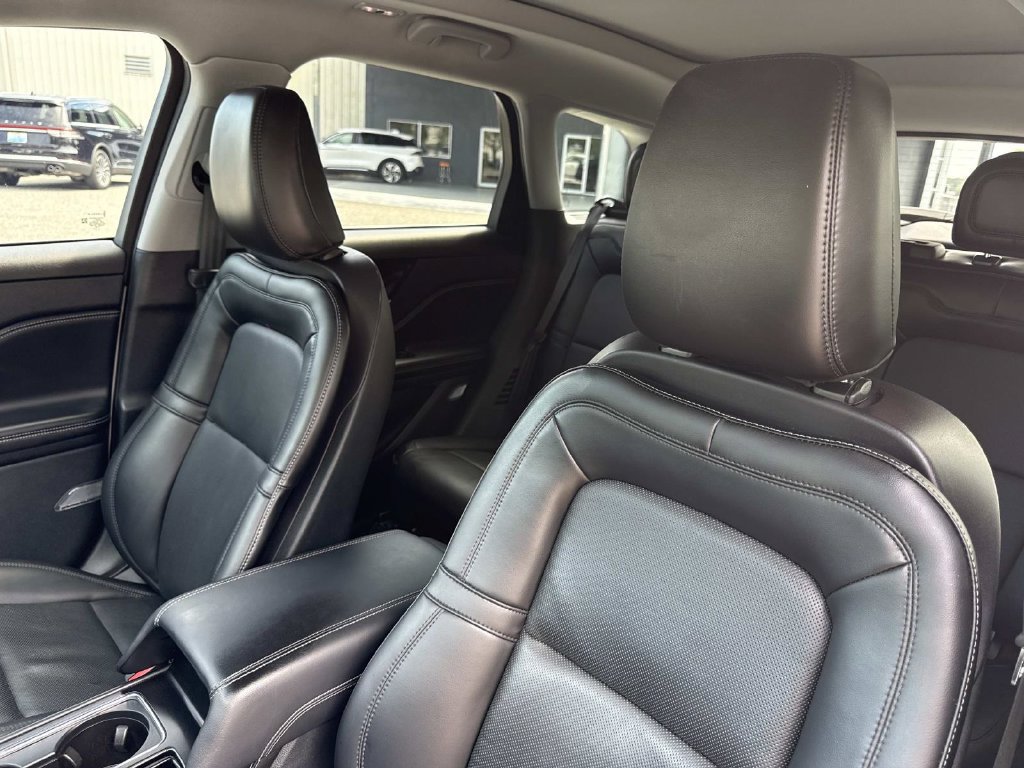 Used 2022 Lincoln Corsair AWD w/ Premium Package image 21