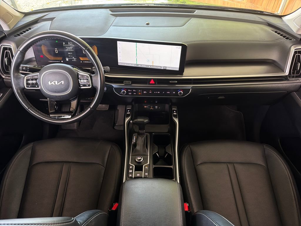 Used 2024 Kia Sorento S w/ Panoramic Sunroof Package FWD image 22
