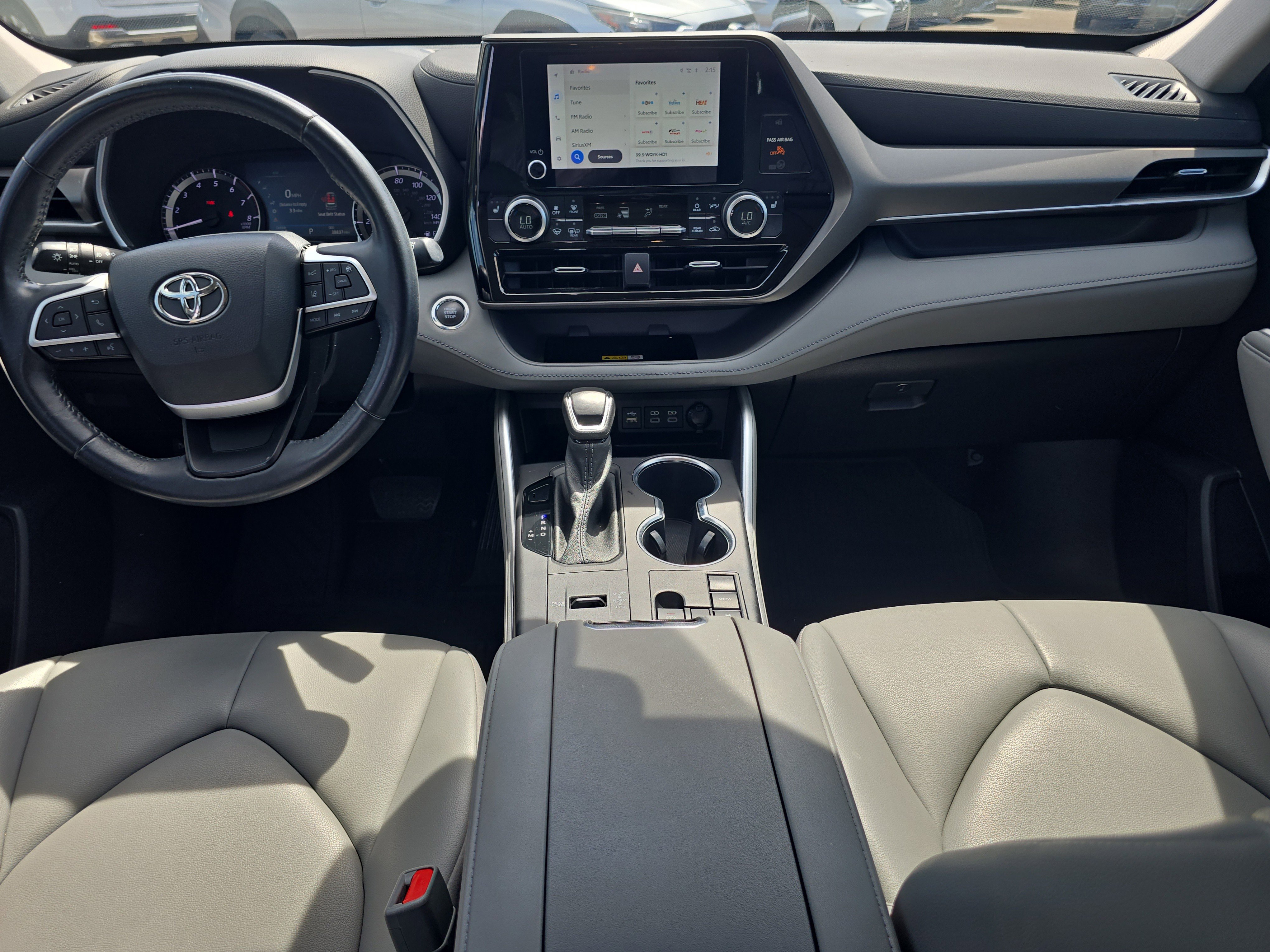 Used 2023 Toyota Highlander XLE image 13