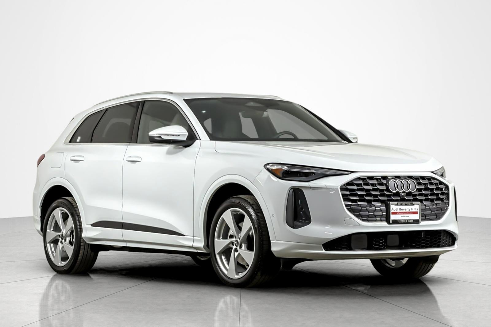Used 2025 Audi Q5 Premium Plus w/ Premium Plus image 7