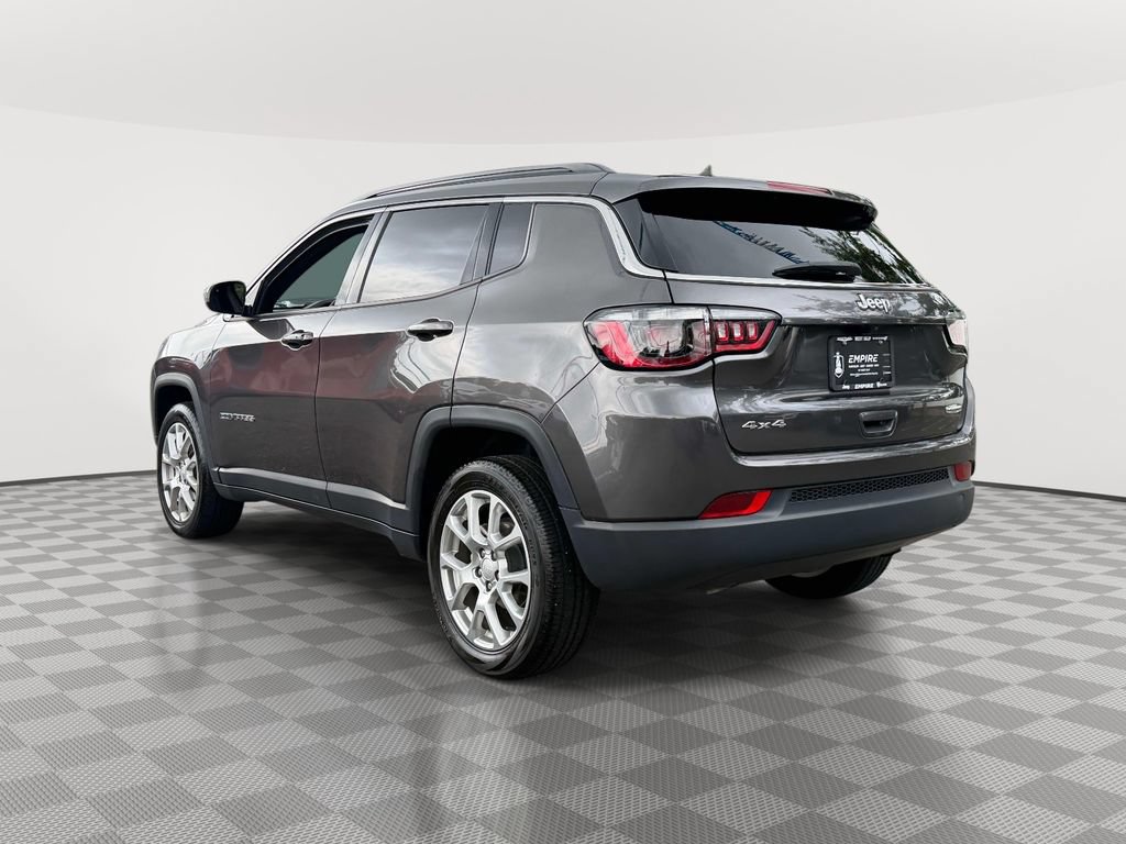 Used 2023 Jeep Compass Latitude AWD/4WD image 5
