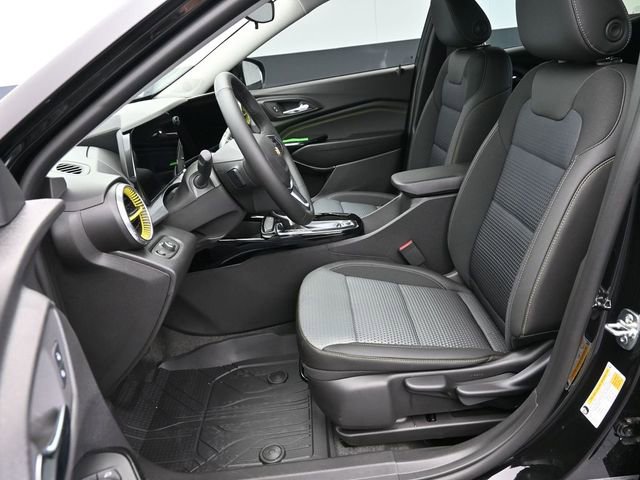 New 2026 Chevrolet Trax LT w/ Driver Confidence Package FWD image 39