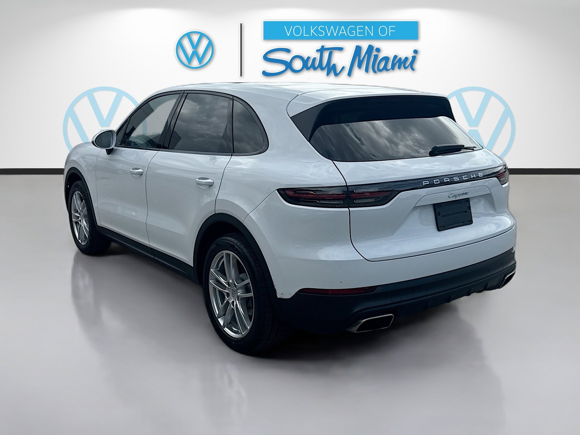 Used 2021 Porsche Cayenne AWD/4WD image 5