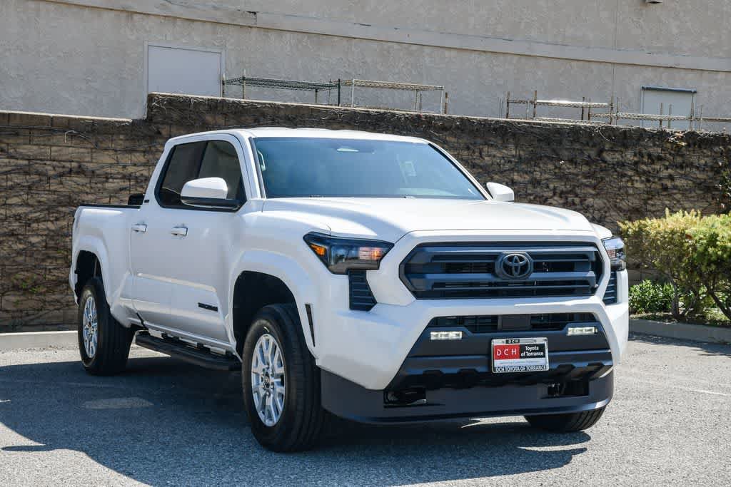 New 2026 Toyota Tacoma SR5 AWD/4WD image 3