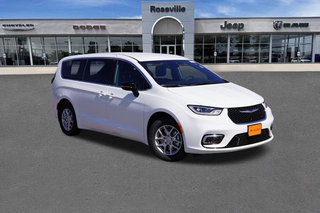 New 2025 Chrysler Pacifica Select