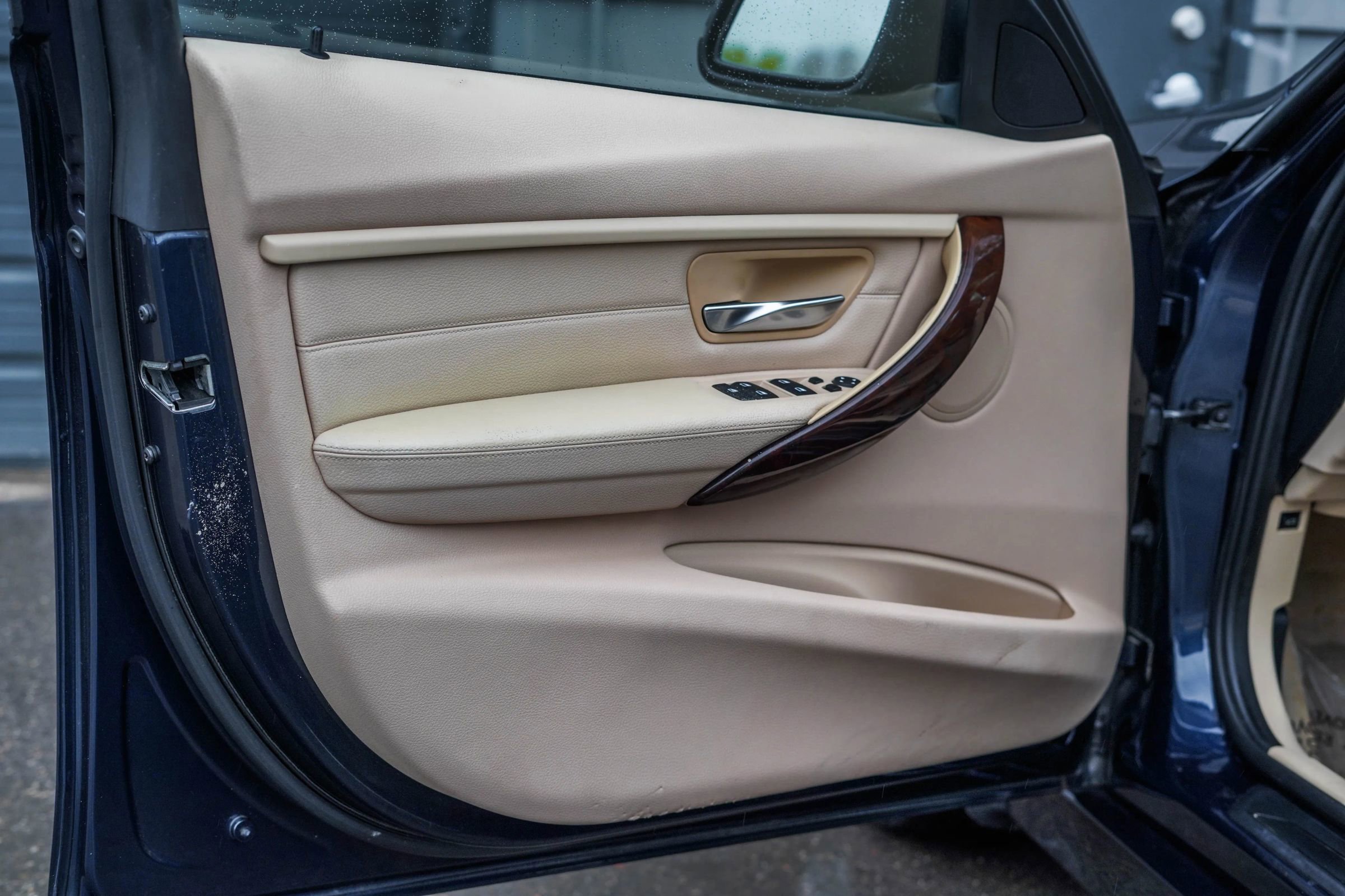 Used 2014 BMW 328d xDrive Sedan AWD/4WD image 9