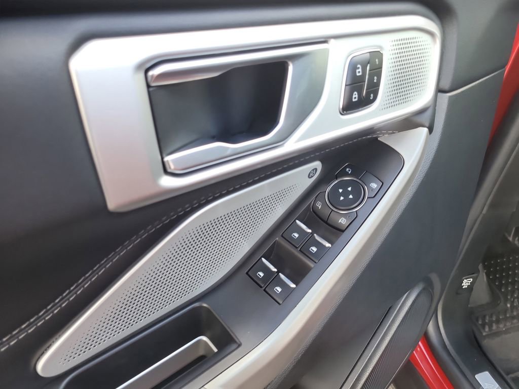 Certified 2023 Ford Explorer Limited w/ Limited Technology Package image 18
