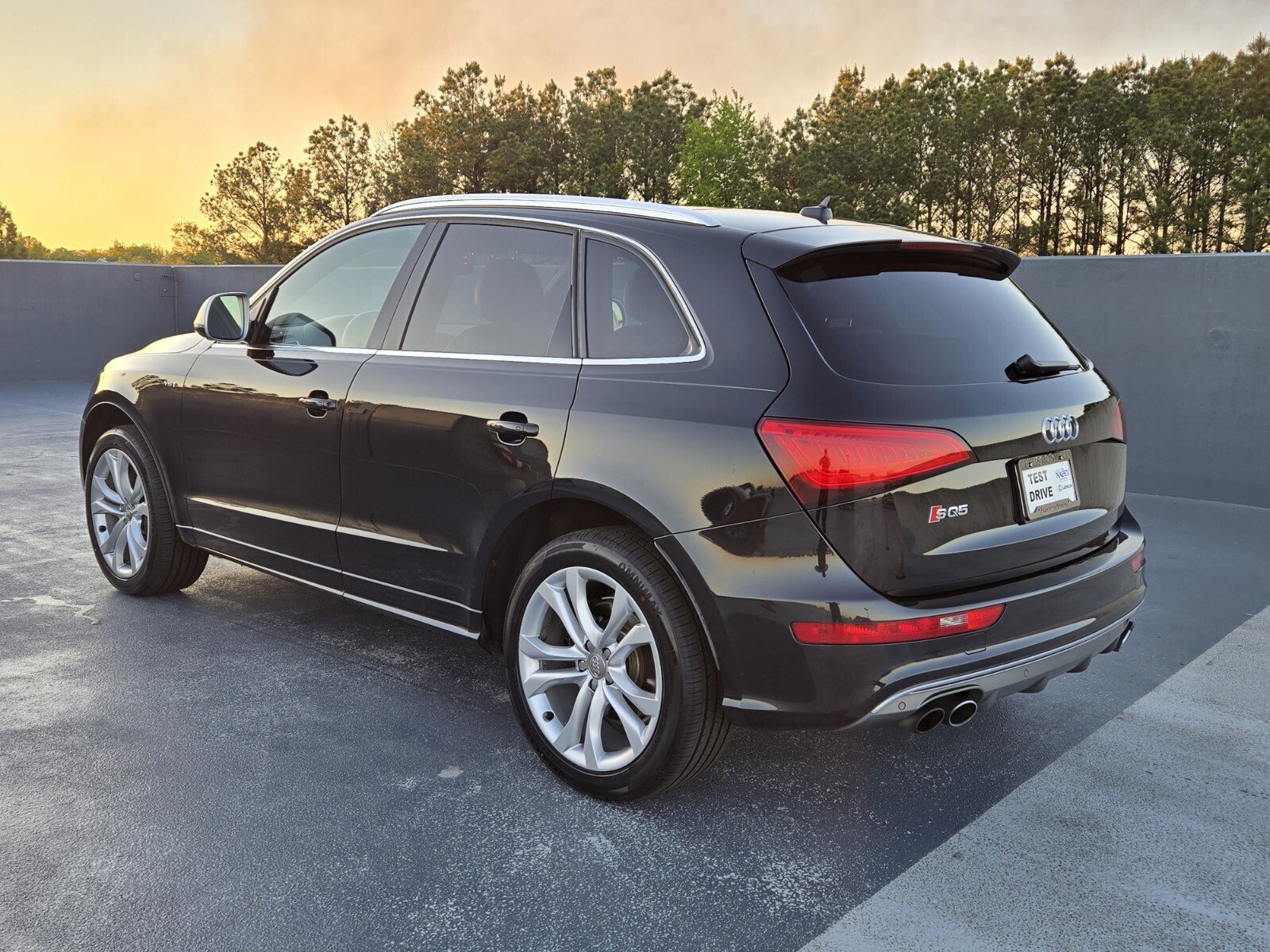 Used 2014 Audi SQ5 Prestige w/ Prestige Package image 3