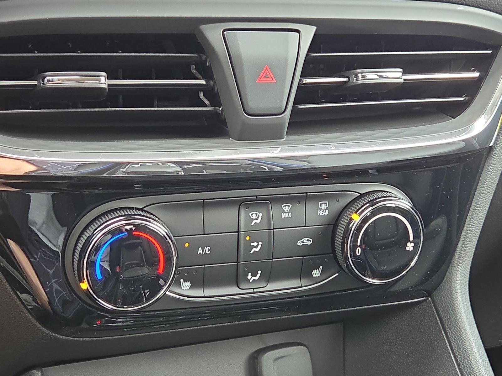 New 2026 Buick Encore GX Sport Touring w/ Advanced Technology Package FWD image 18