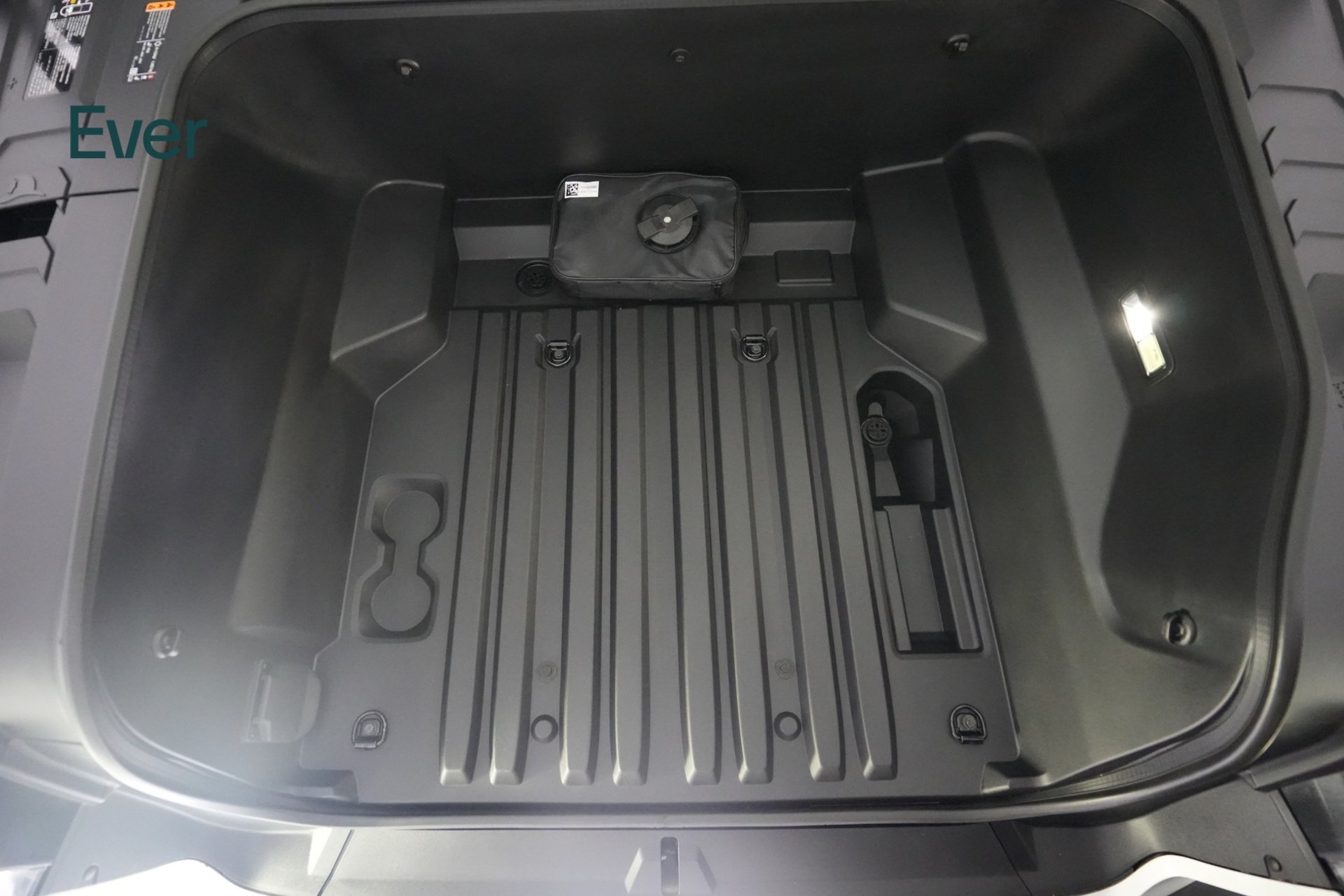 Used 2024 Chevrolet Silverado EV RST AWD/4WD image 22