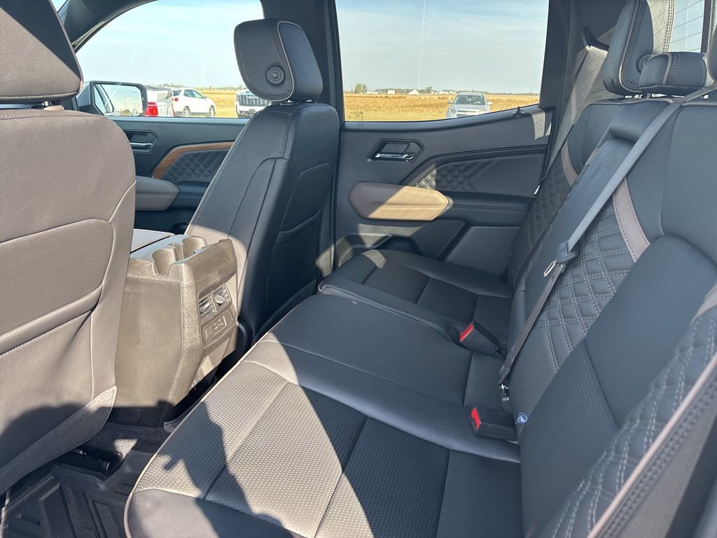 Used 2026 GMC Canyon Denali image 15