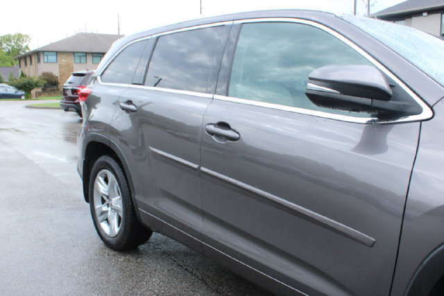 Used 2017 Toyota Highlander Limited AWD/4WD image 48
