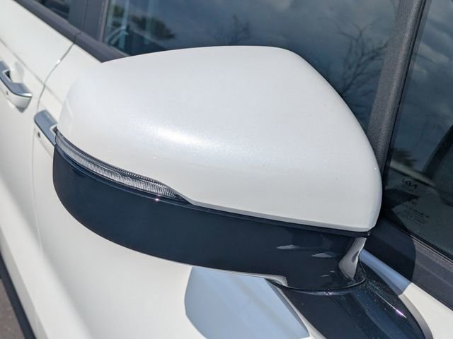 New 2026 Kia Carnival LXS FWD image 10
