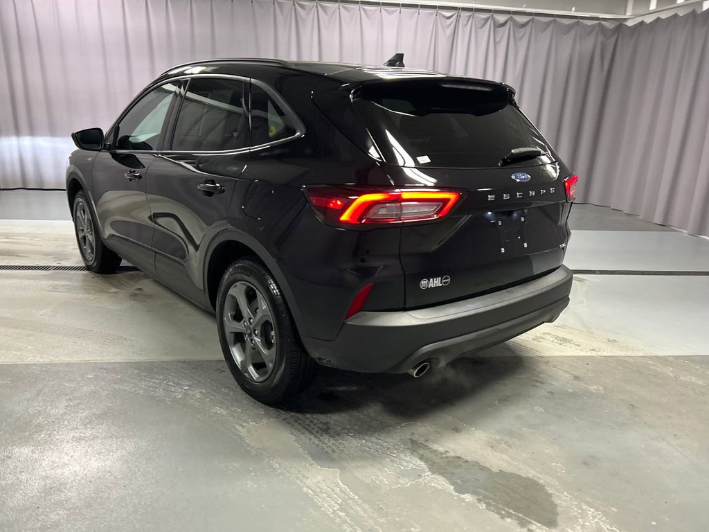 Used 2025 Ford Escape ST-Line image 5