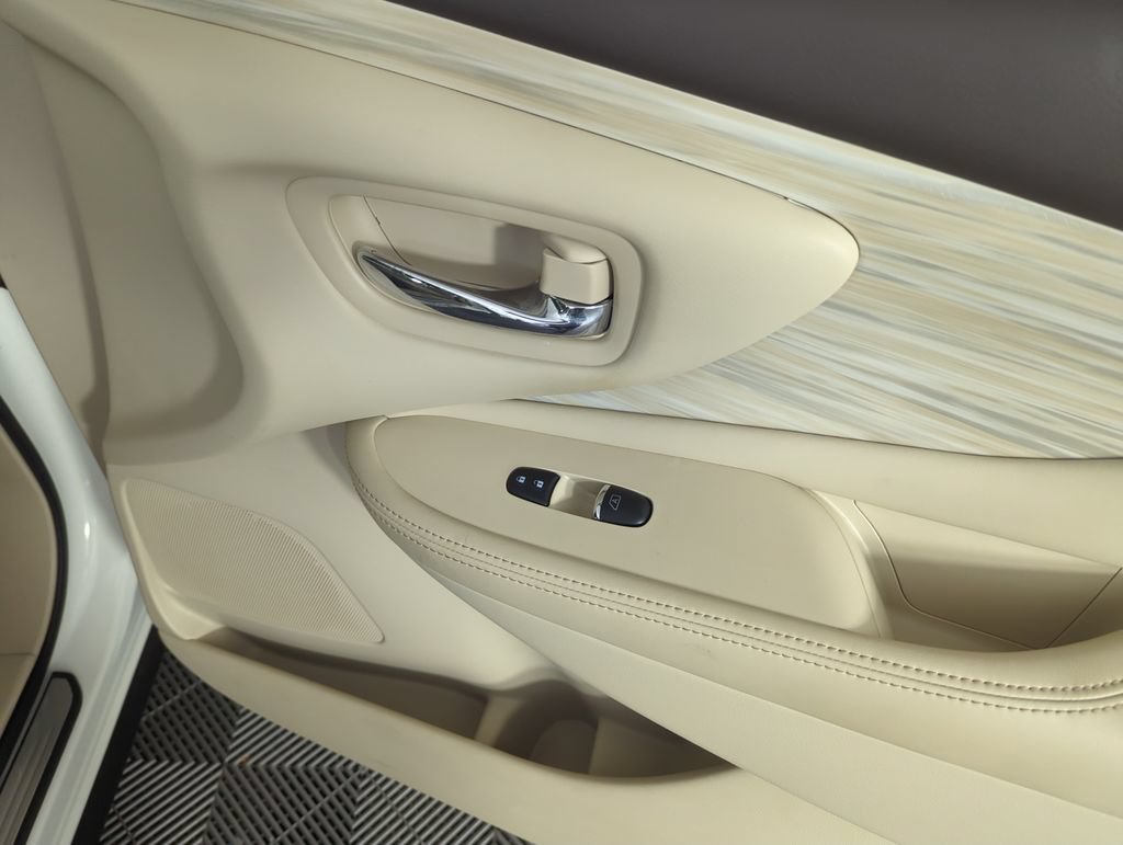 Used 2018 Nissan Murano SL FWD image 33