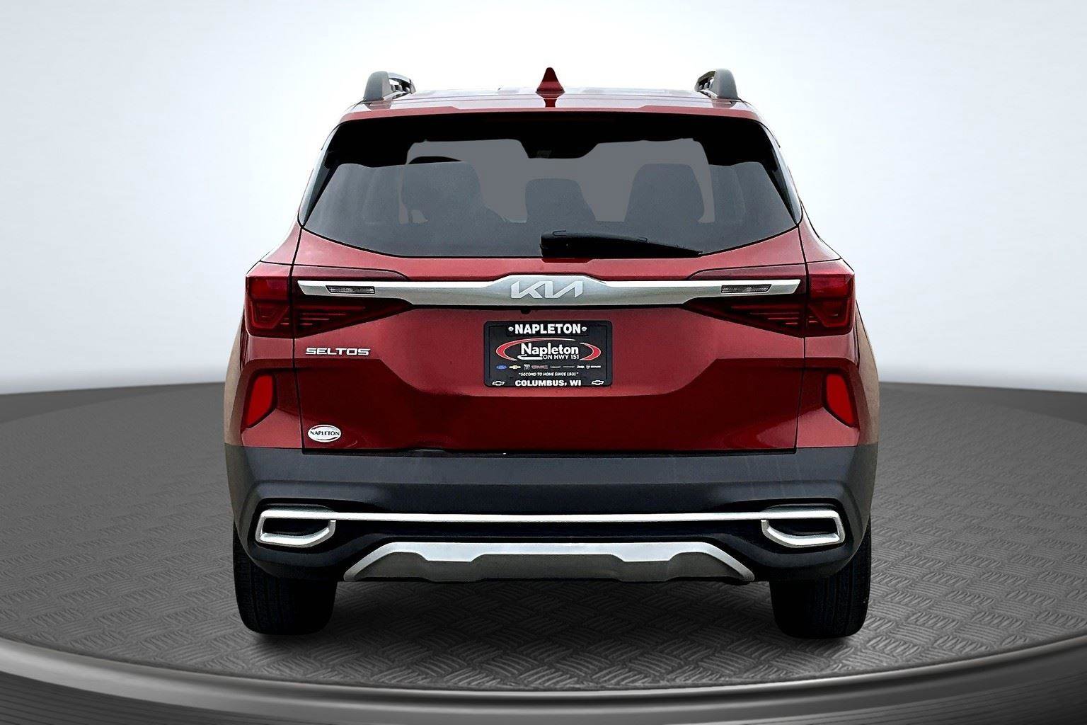 Used 2023 Kia Seltos Nightfall Edition image 4