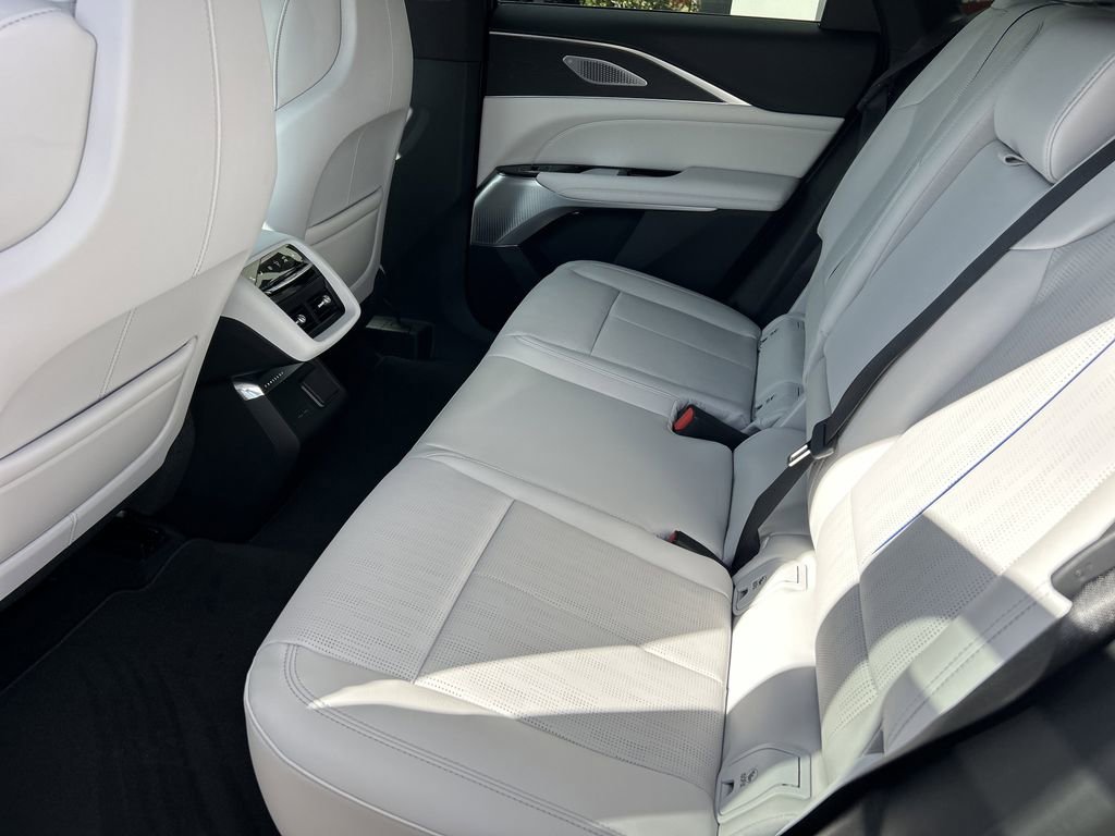 New 2026 Cadillac Lyriq Signature Luxury image 12