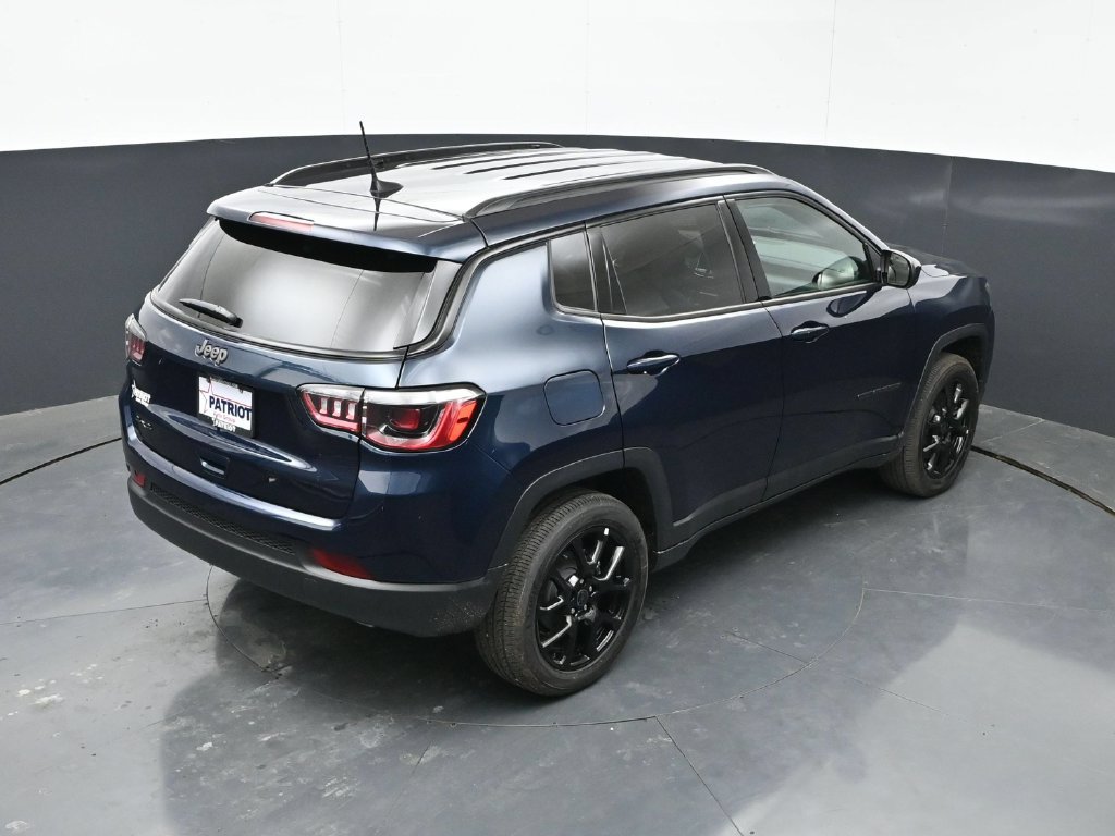New 2026 Jeep Compass Latitude AWD/4WD image 34