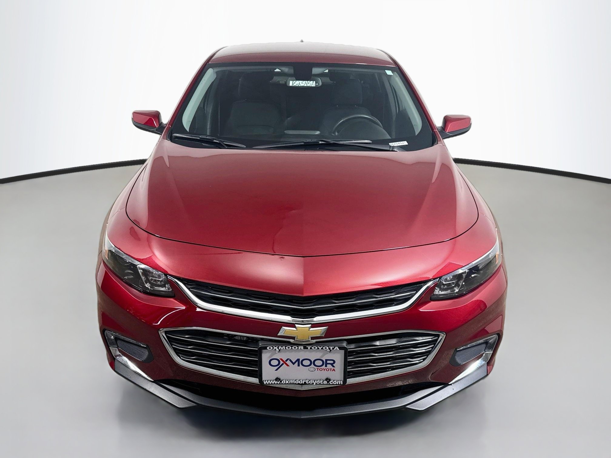 Used 2018 Chevrolet Malibu LT FWD image 2