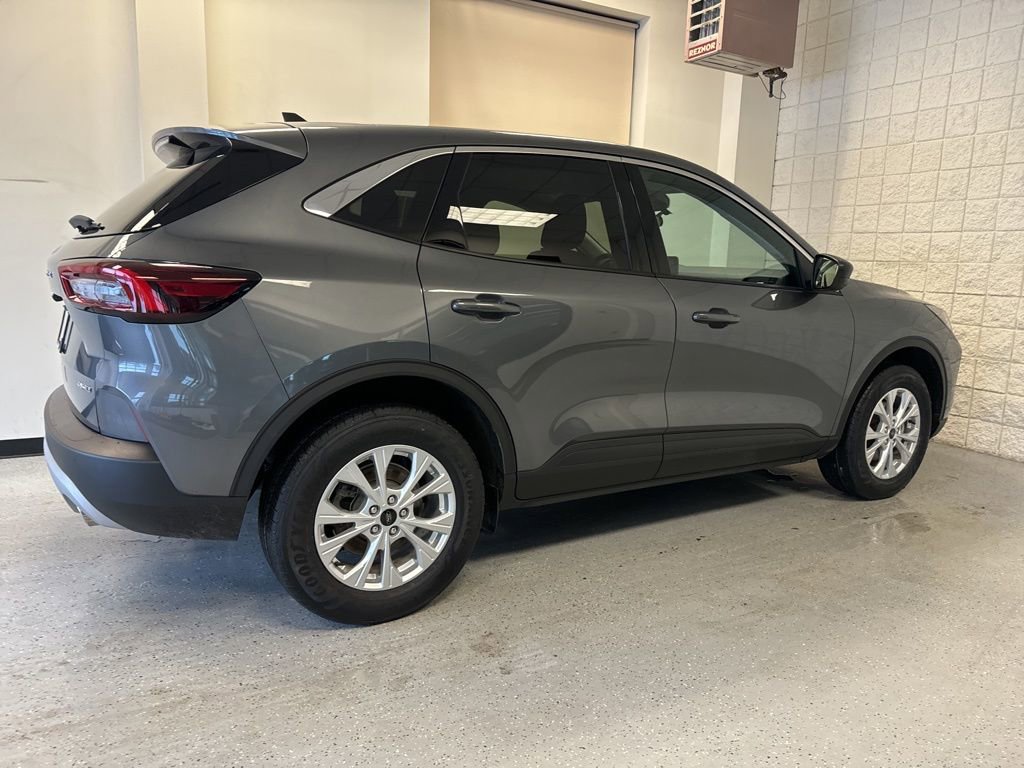 Used 2023 Ford Escape Active image 46