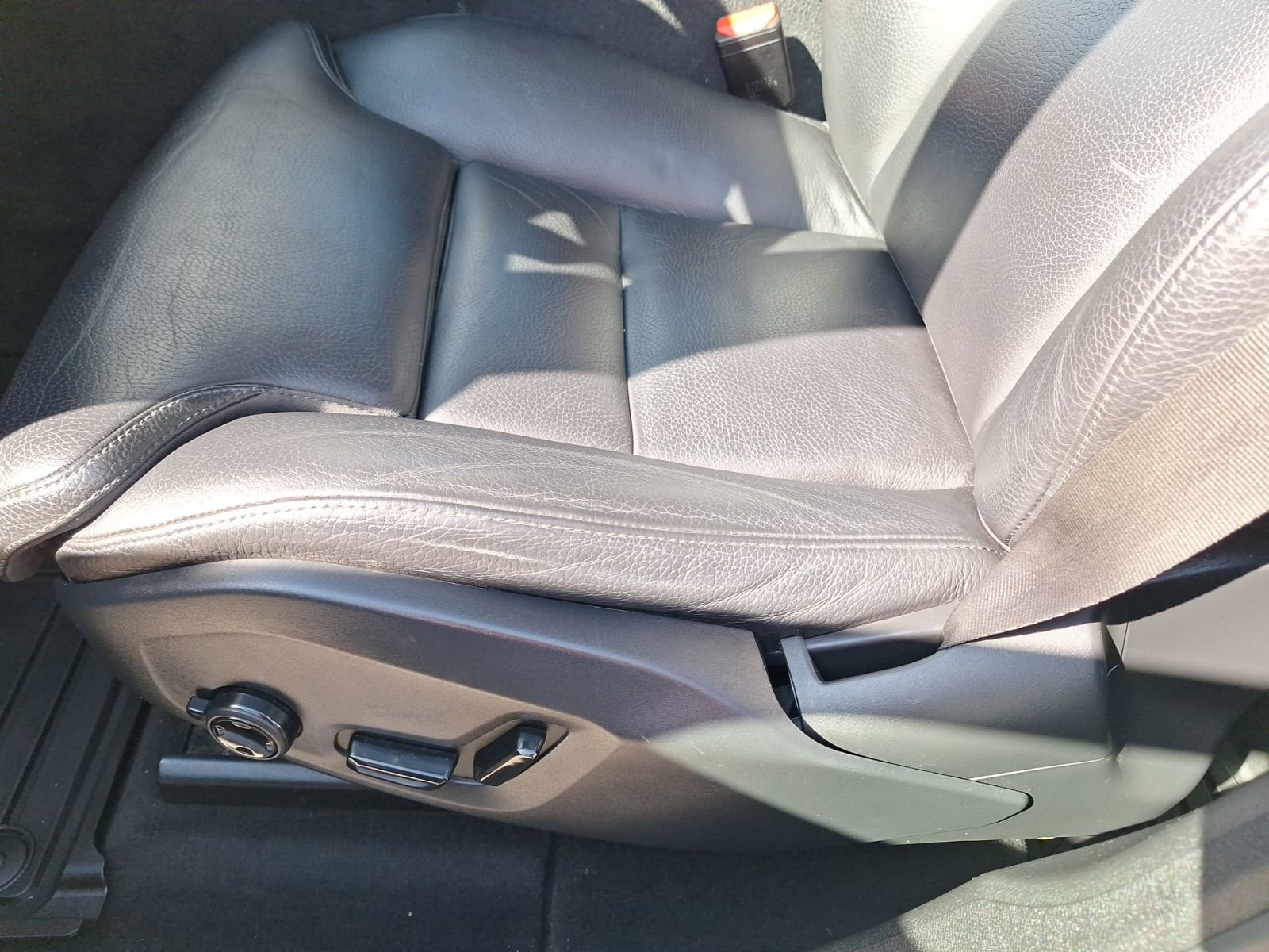 Used 2020 Volvo XC60 T6 Inscription w/ Protection Package Premier image 16