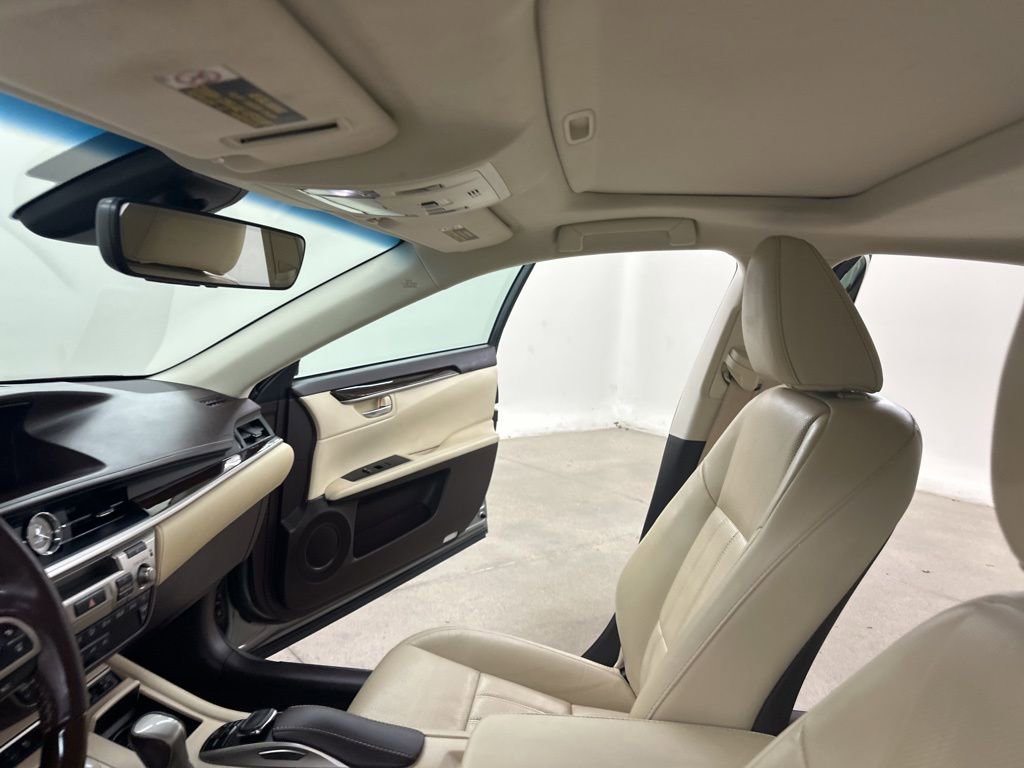 Used 2017 Lexus ES 350 image 32