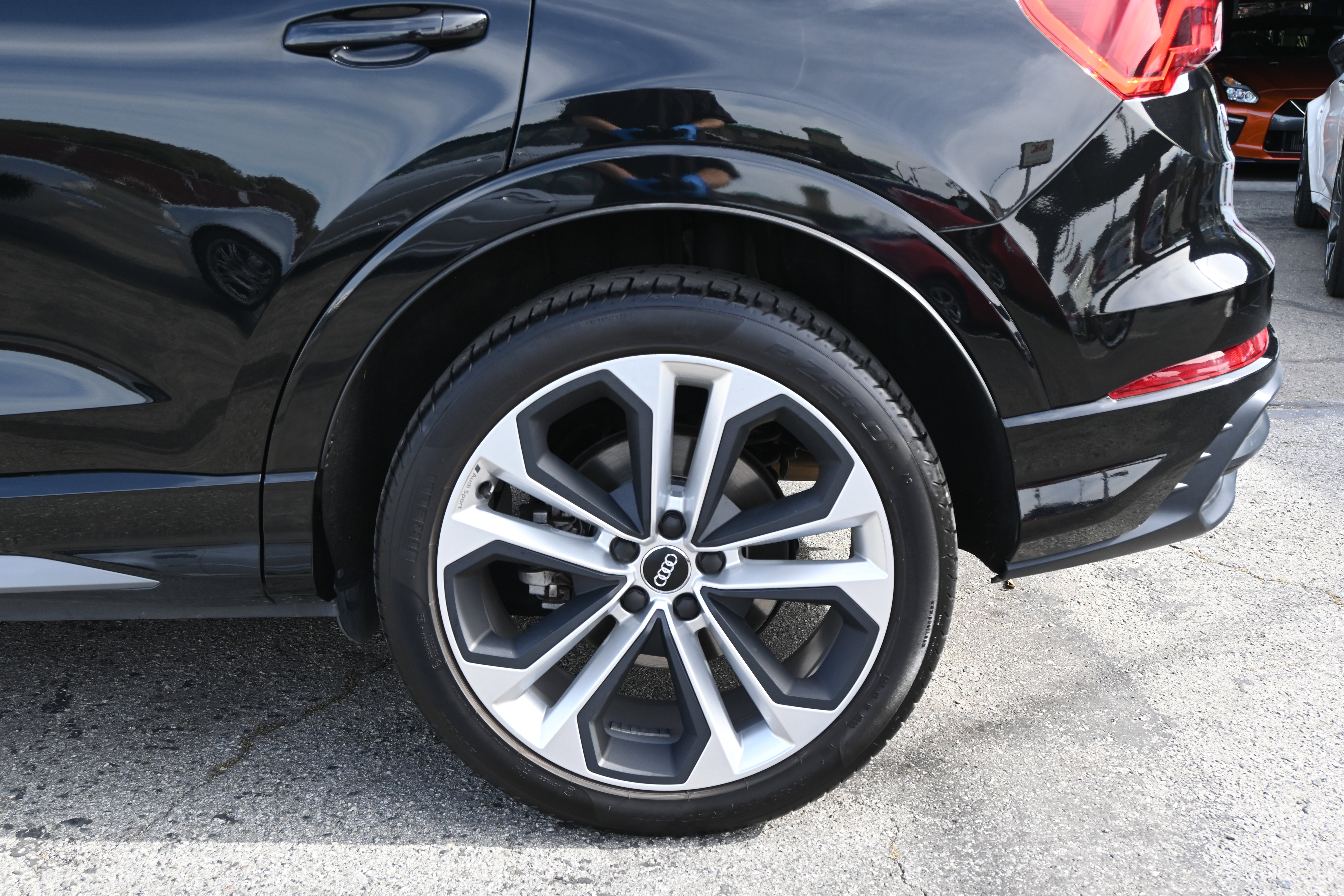 Used 2020 Audi Q3 2.0T Premium Plus w/ Premium Plus Package AWD/4WD image 24