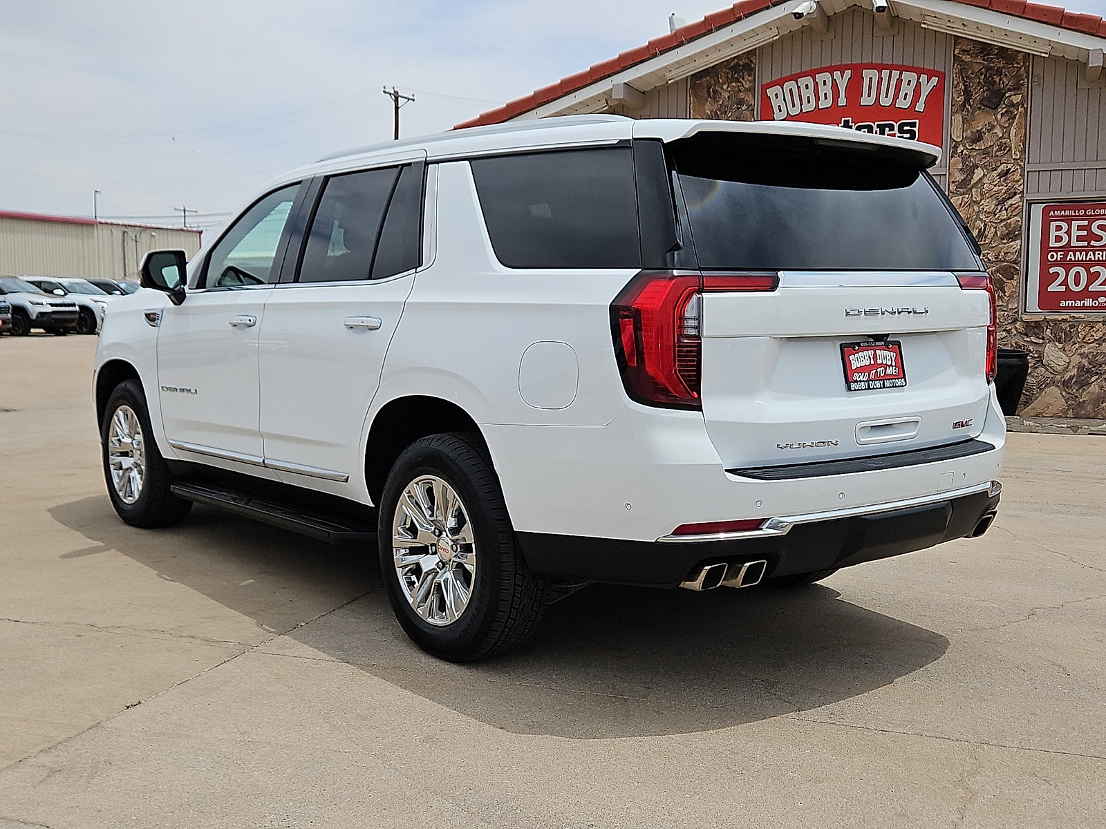 Used 2025 GMC Yukon Denali AWD/4WD image 2