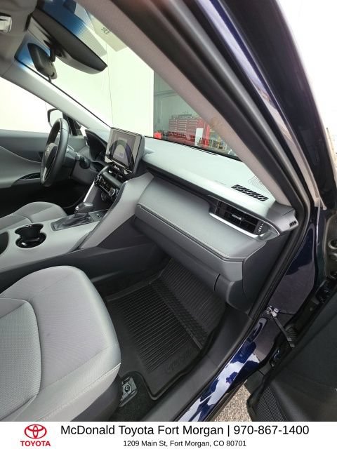 Used 2023 Toyota Venza LE AWD/4WD image 24